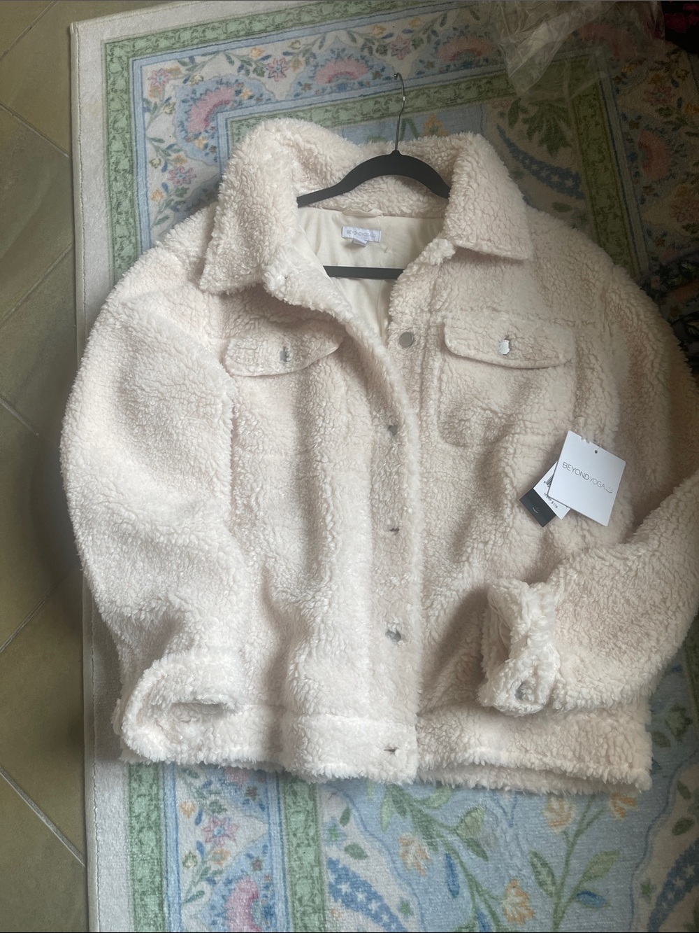 NWT Beyond Yoga cream colored Sherpa Jacket